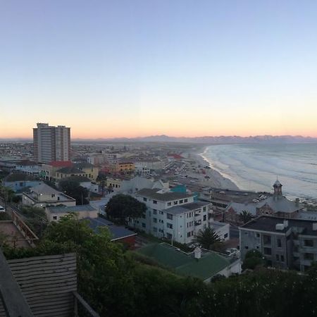 Seaview Apartment In Muizenberg Extérieur photo