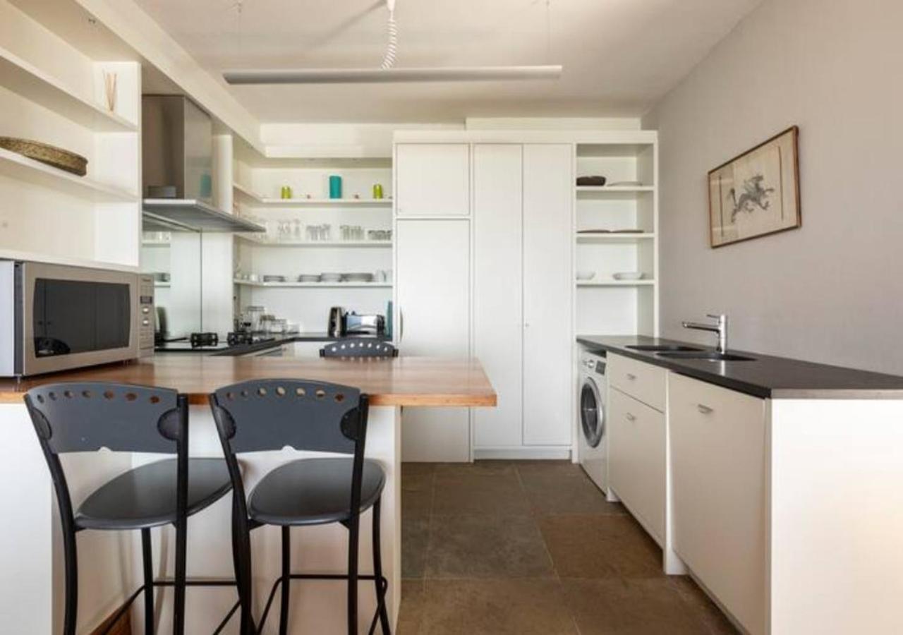 Seaview Apartment In Muizenberg Extérieur photo