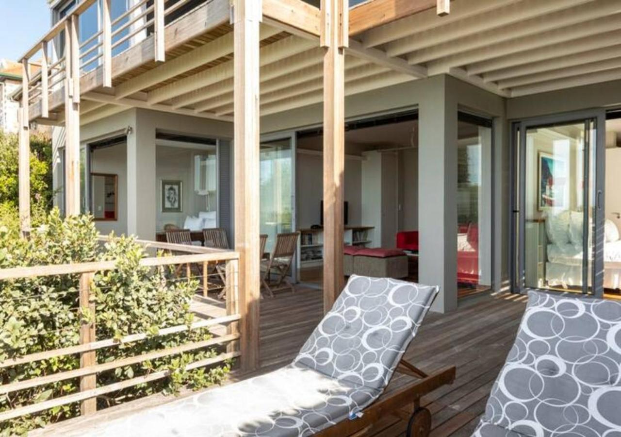 Seaview Apartment In Muizenberg Extérieur photo