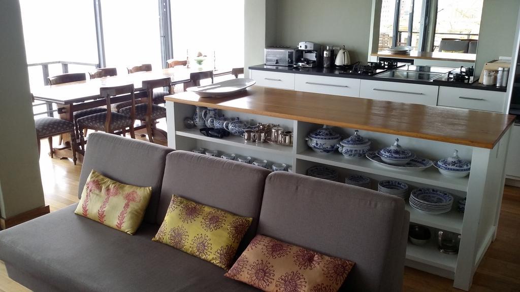 Seaview Apartment In Muizenberg Extérieur photo