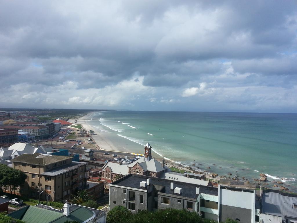 Seaview Apartment In Muizenberg Extérieur photo