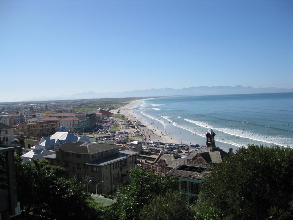 Seaview Apartment In Muizenberg Extérieur photo